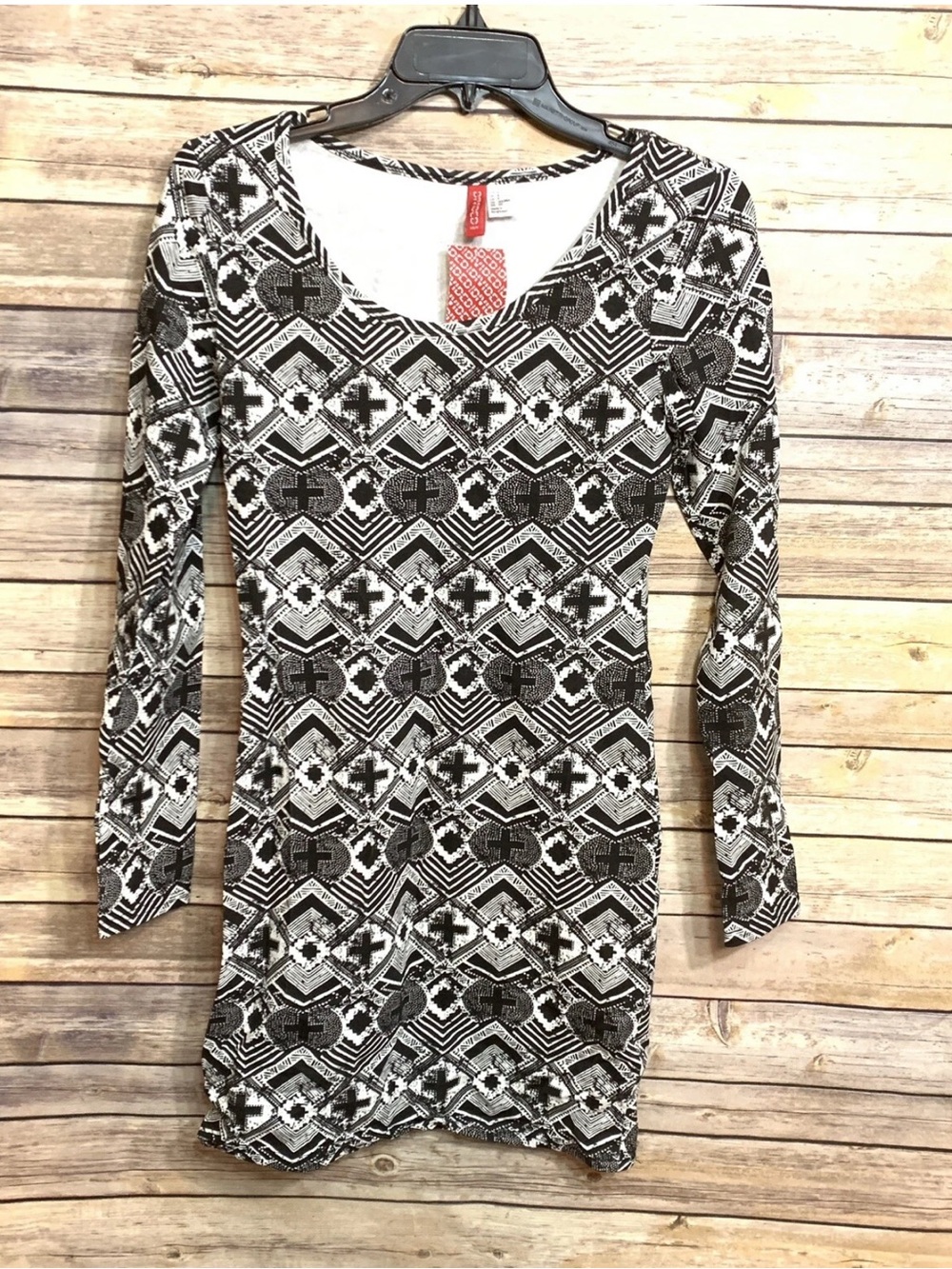 H & m Aztec Print Black White Super Soft Stretchy Long Sleeve Boho Dress Size S